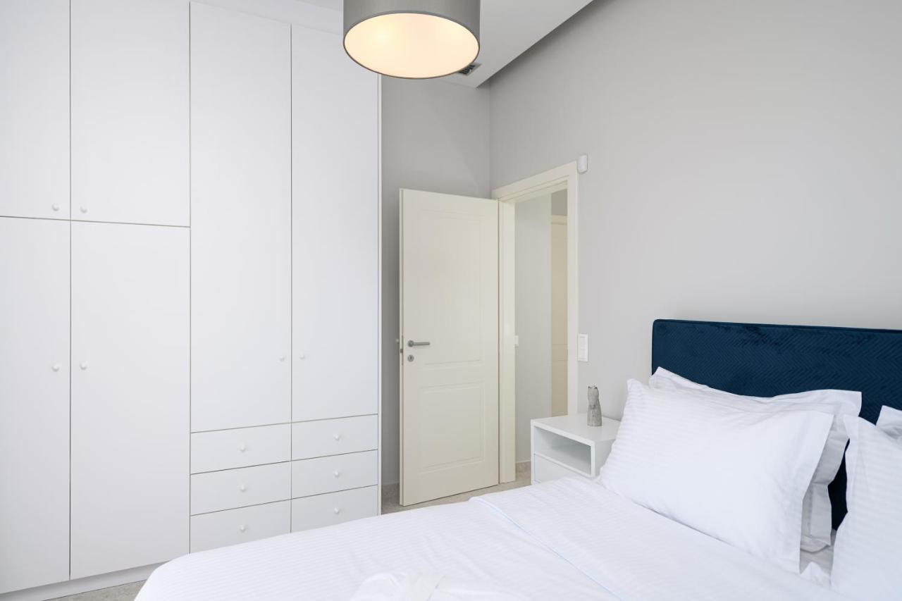 Diamond Dream III Apartment Каламаки Екстериор снимка
