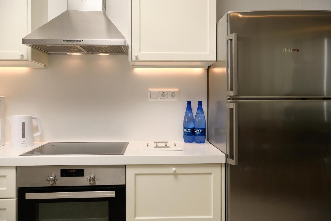 Diamond Dream III Apartment Каламаки Екстериор снимка