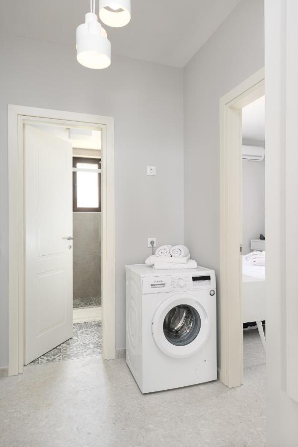 Diamond Dream III Apartment Каламаки Екстериор снимка