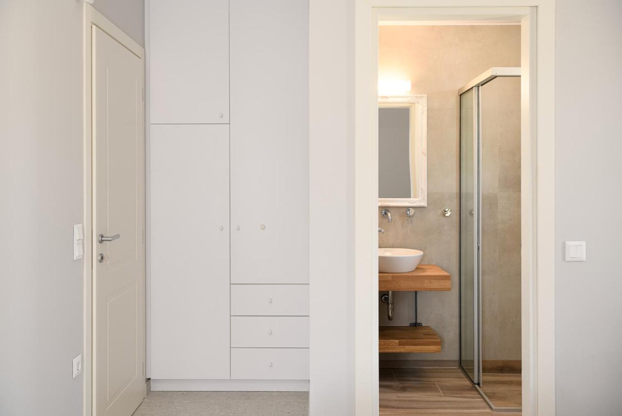 Diamond Dream III Apartment Каламаки Екстериор снимка