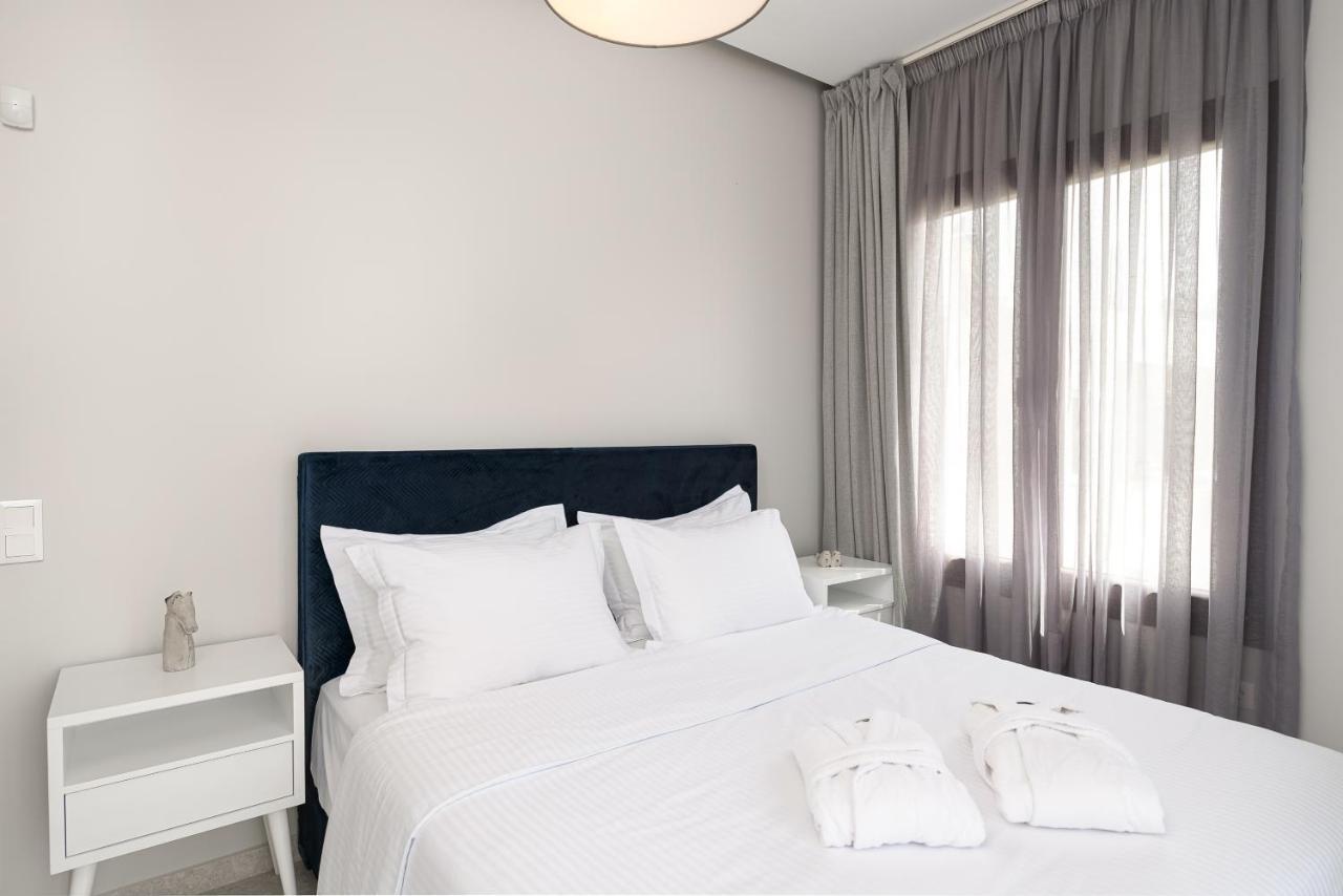 Diamond Dream III Apartment Каламаки Екстериор снимка