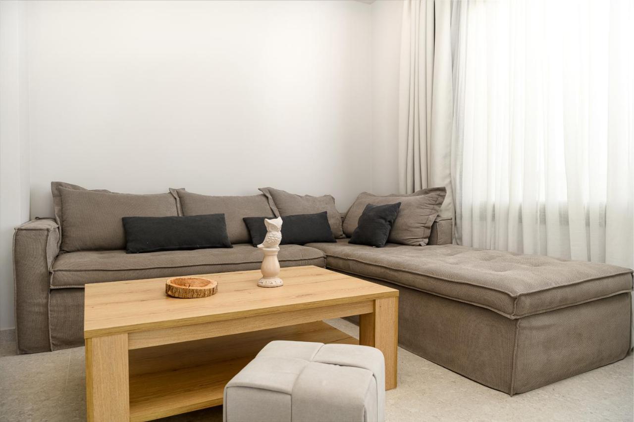 Diamond Dream III Apartment Каламаки Екстериор снимка