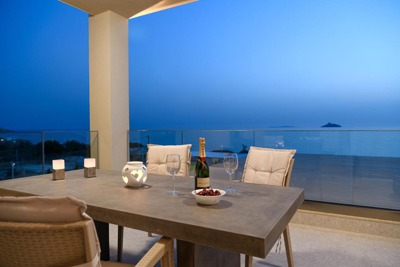 Diamond Dream III Apartment Каламаки Екстериор снимка